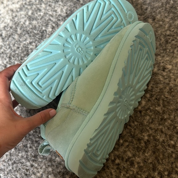 Ugg ice blue minis - Picture 5 of 7